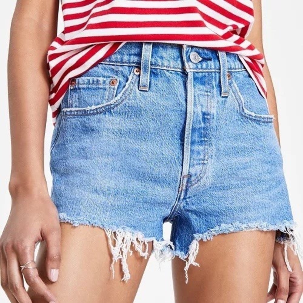 Classic High-Rise Frayed Hem Denim Shorts - Light Blue